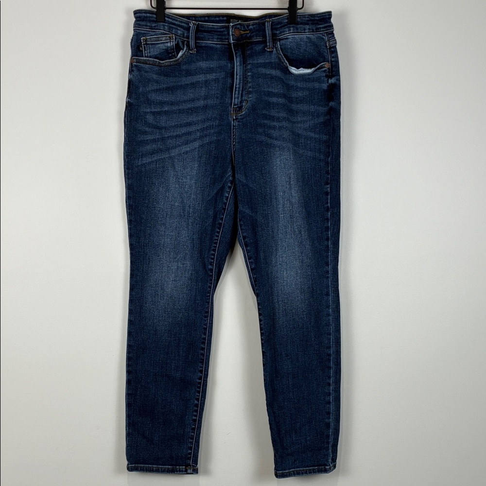 Judy Blue Women’s 15/32 Dark Wash Slim Fit Ankle Jeans